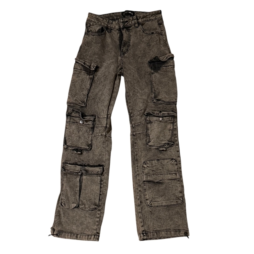 Fashion Nova Gray Acid-Wash Wide Leg Cargo Jeans - Picture 5 of 8